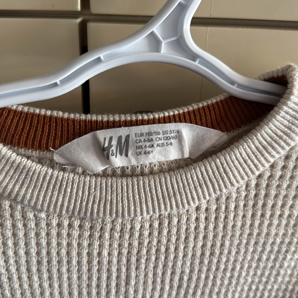 H&M Ribbed Sweater - Picture 2 of 3